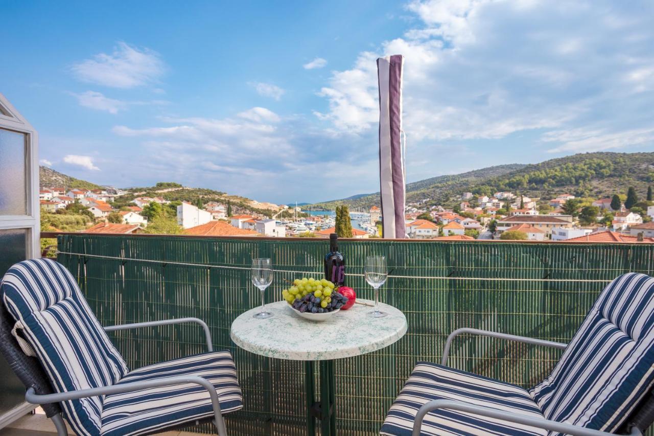 Apartments And Rooms With Parking Space Marina, Trogir - 5953 ภายนอก รูปภาพ