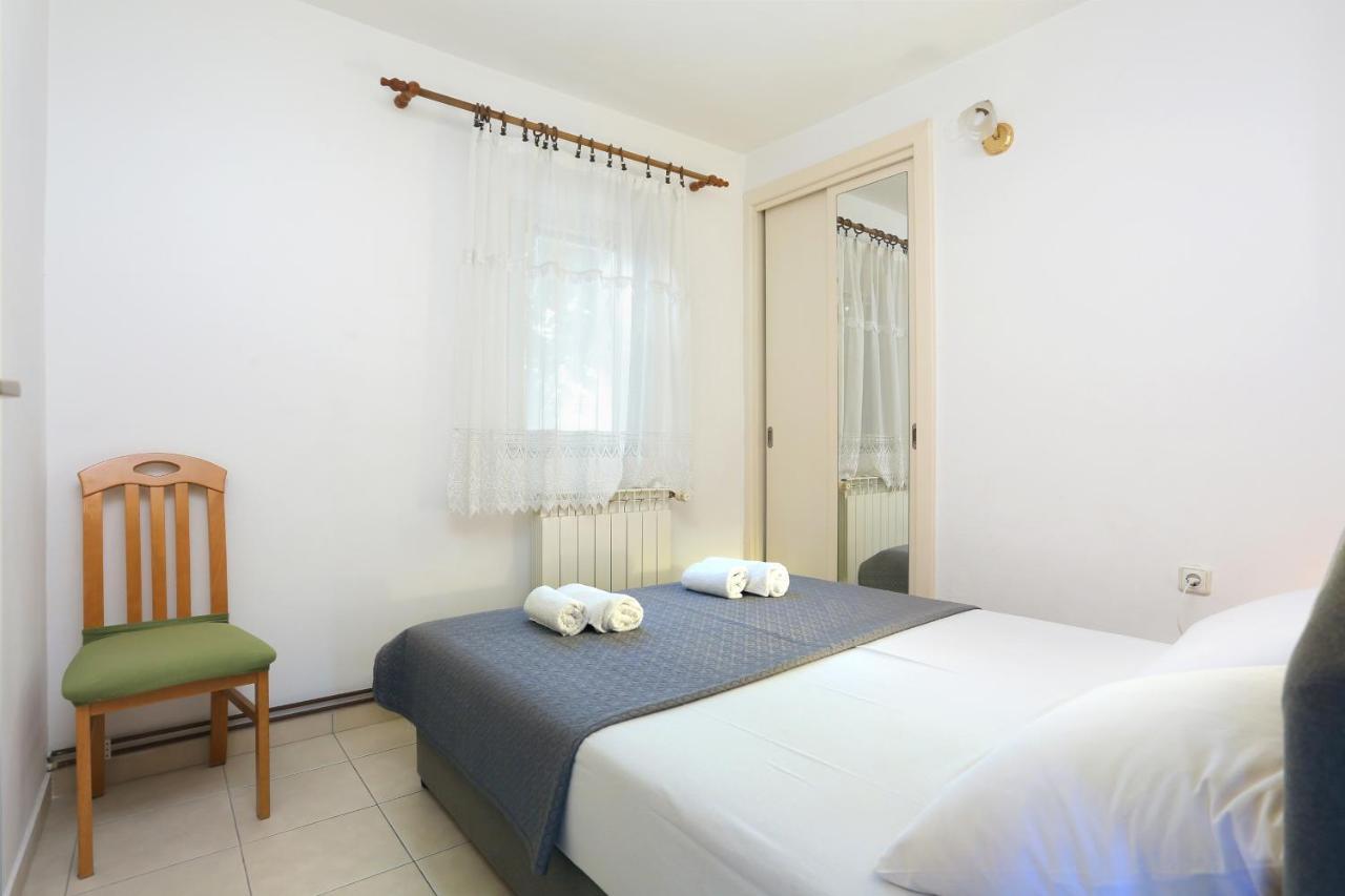 Apartments And Rooms With Parking Space Marina, Trogir - 5953 ภายนอก รูปภาพ