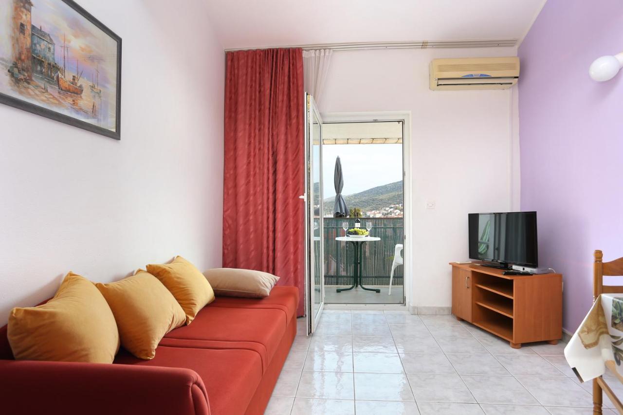 Apartments And Rooms With Parking Space Marina, Trogir - 5953 ภายนอก รูปภาพ
