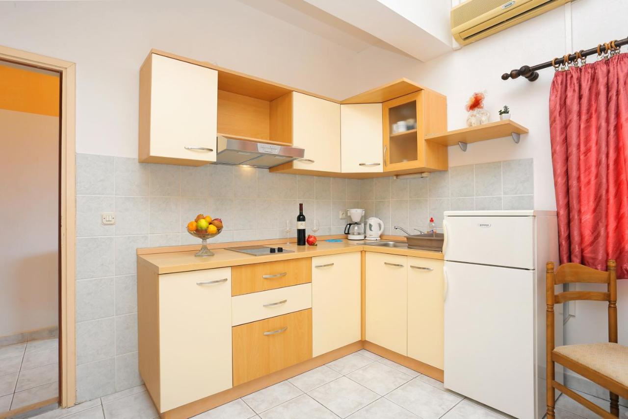 Apartments And Rooms With Parking Space Marina, Trogir - 5953 ภายนอก รูปภาพ