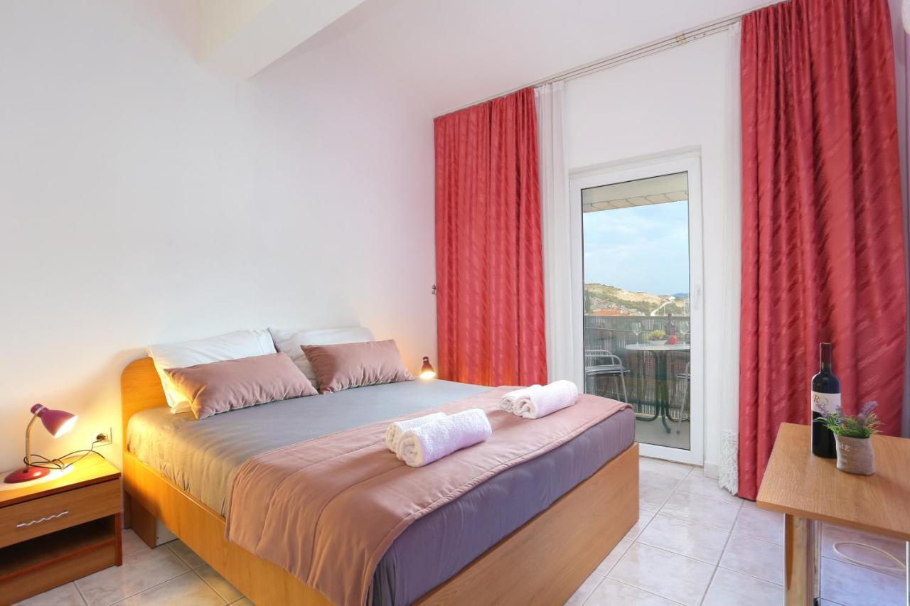 Apartments And Rooms With Parking Space Marina, Trogir - 5953 ภายนอก รูปภาพ