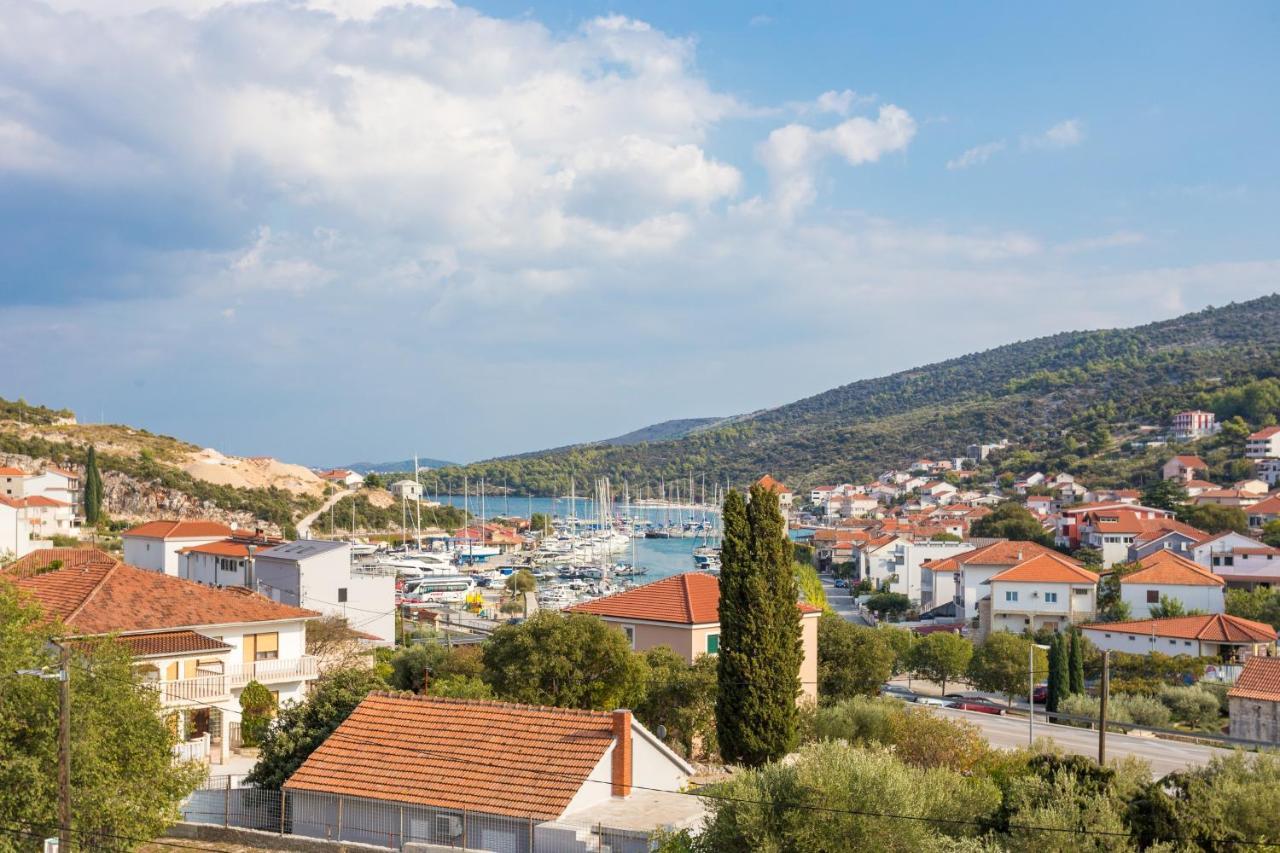 Apartments And Rooms With Parking Space Marina, Trogir - 5953 ภายนอก รูปภาพ