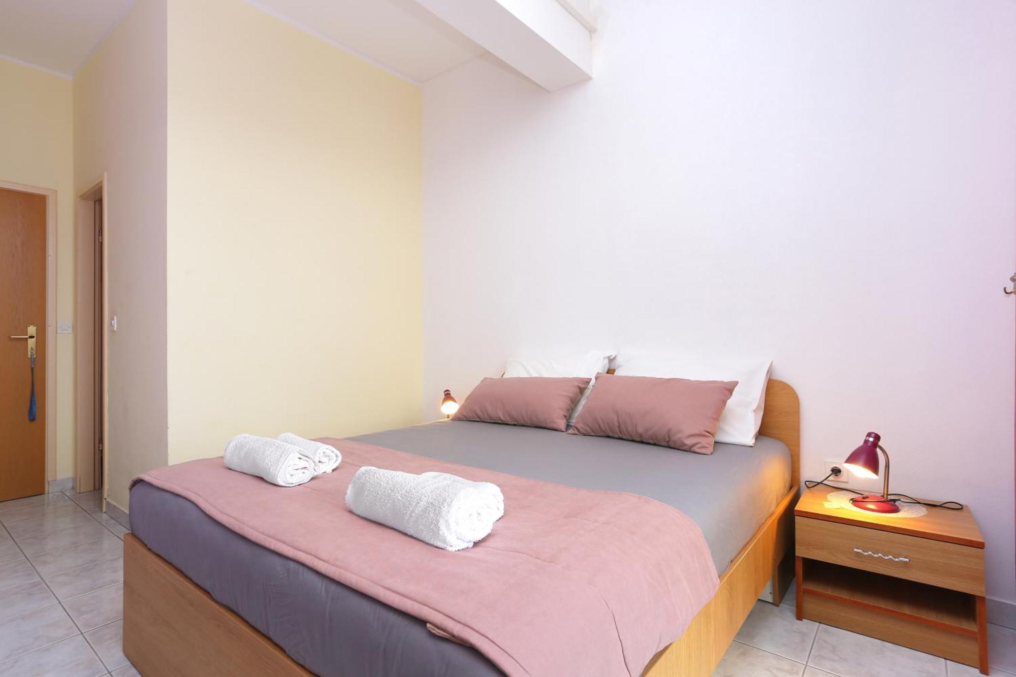 Apartments And Rooms With Parking Space Marina, Trogir - 5953 ภายนอก รูปภาพ