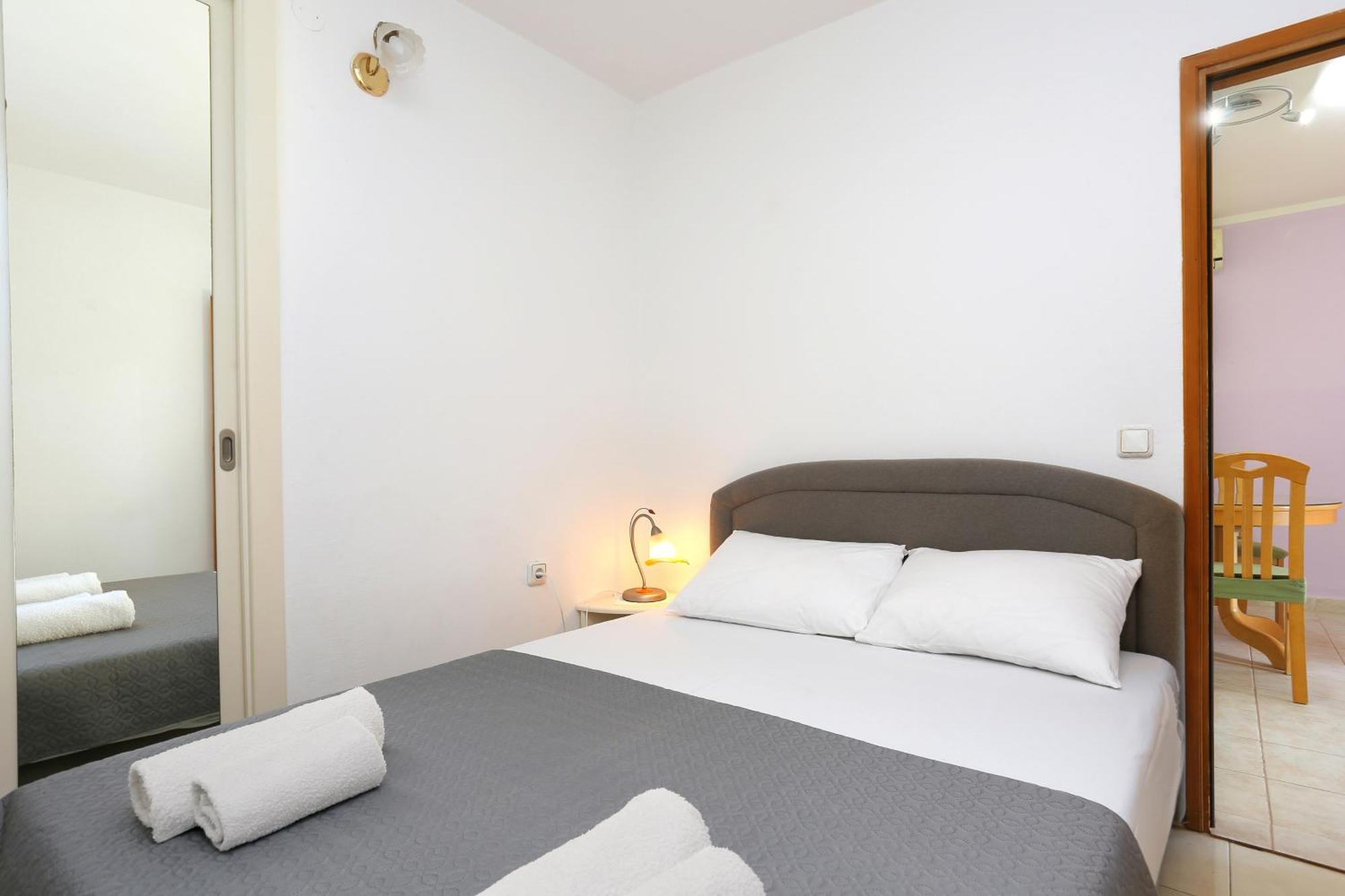 Apartments And Rooms With Parking Space Marina, Trogir - 5953 ภายนอก รูปภาพ