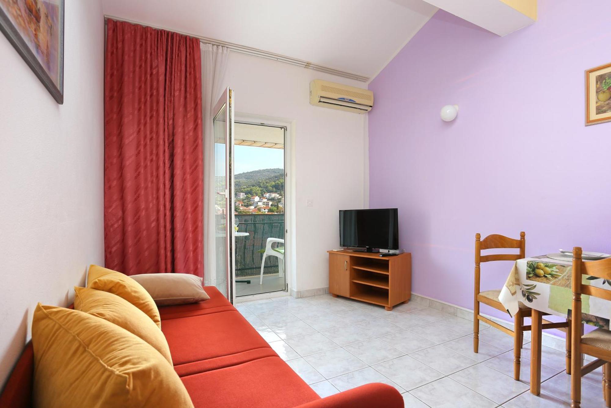Apartments And Rooms With Parking Space Marina, Trogir - 5953 ห้อง รูปภาพ